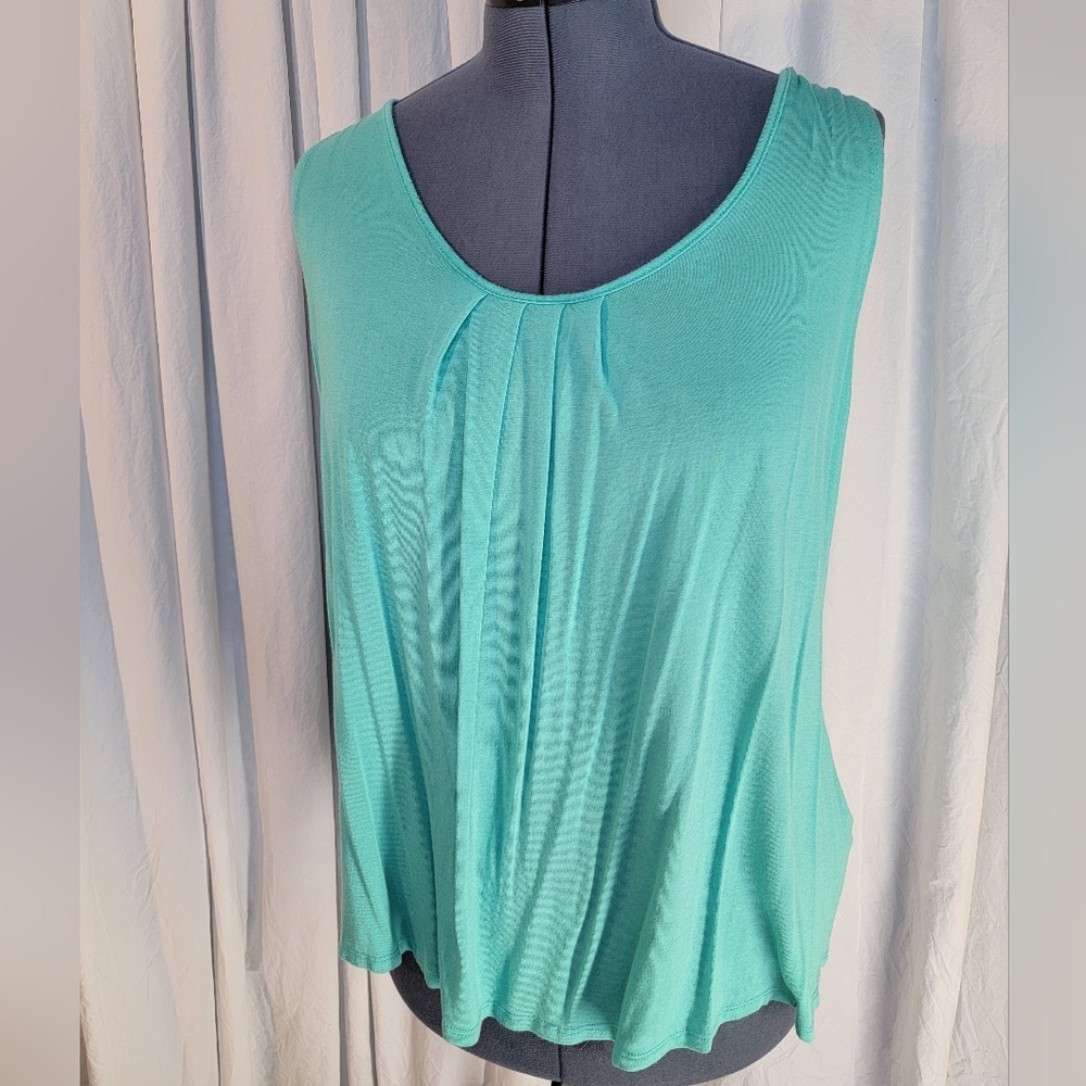 Women's Stretchy Sleeveless Aqua Top